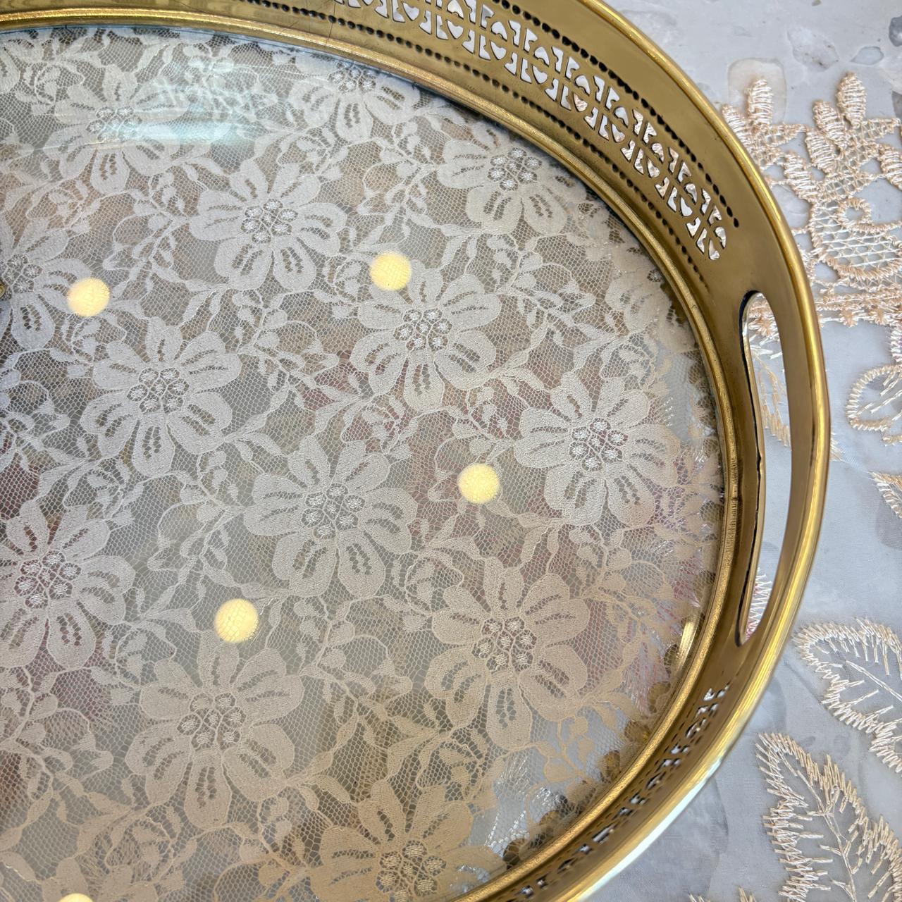 Názm - Brass tray with delicate fabric