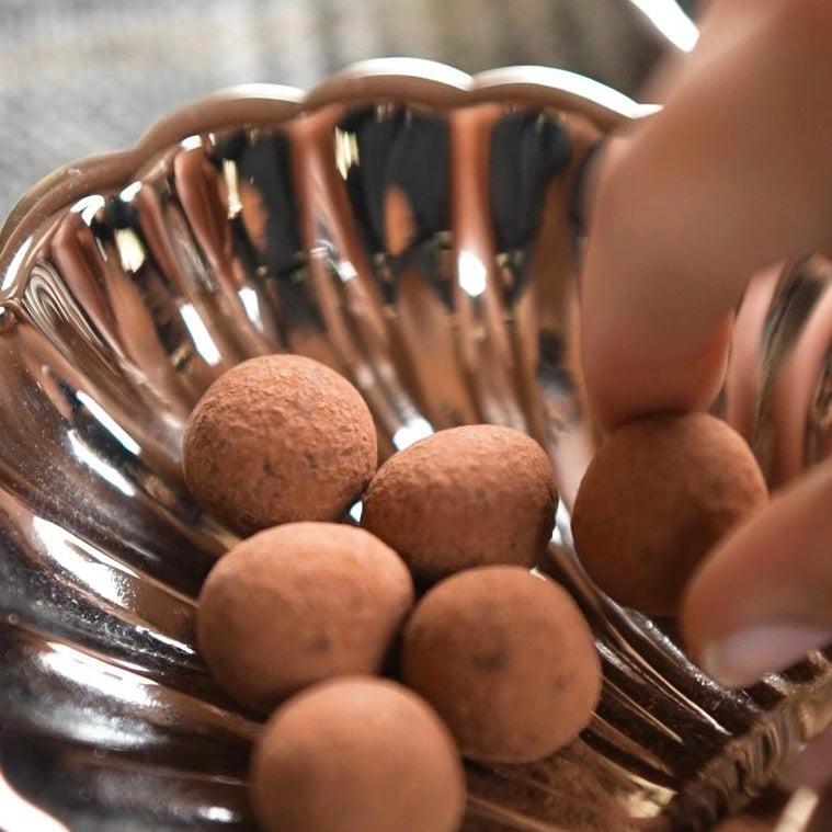 Mahrin - Set of 2 Shell Dish in Brass