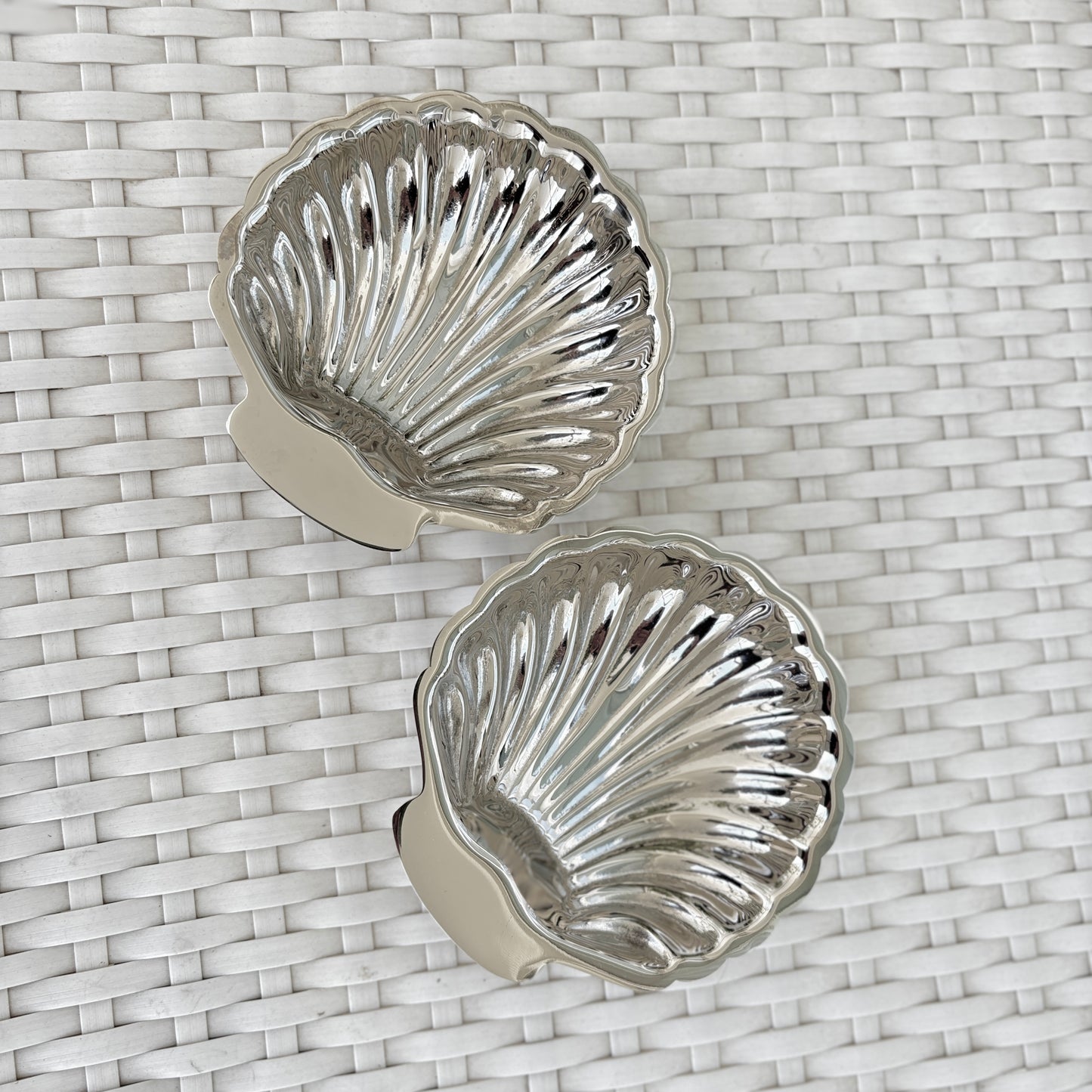 Mahrin - Set of 2 Shell Dish in Brass