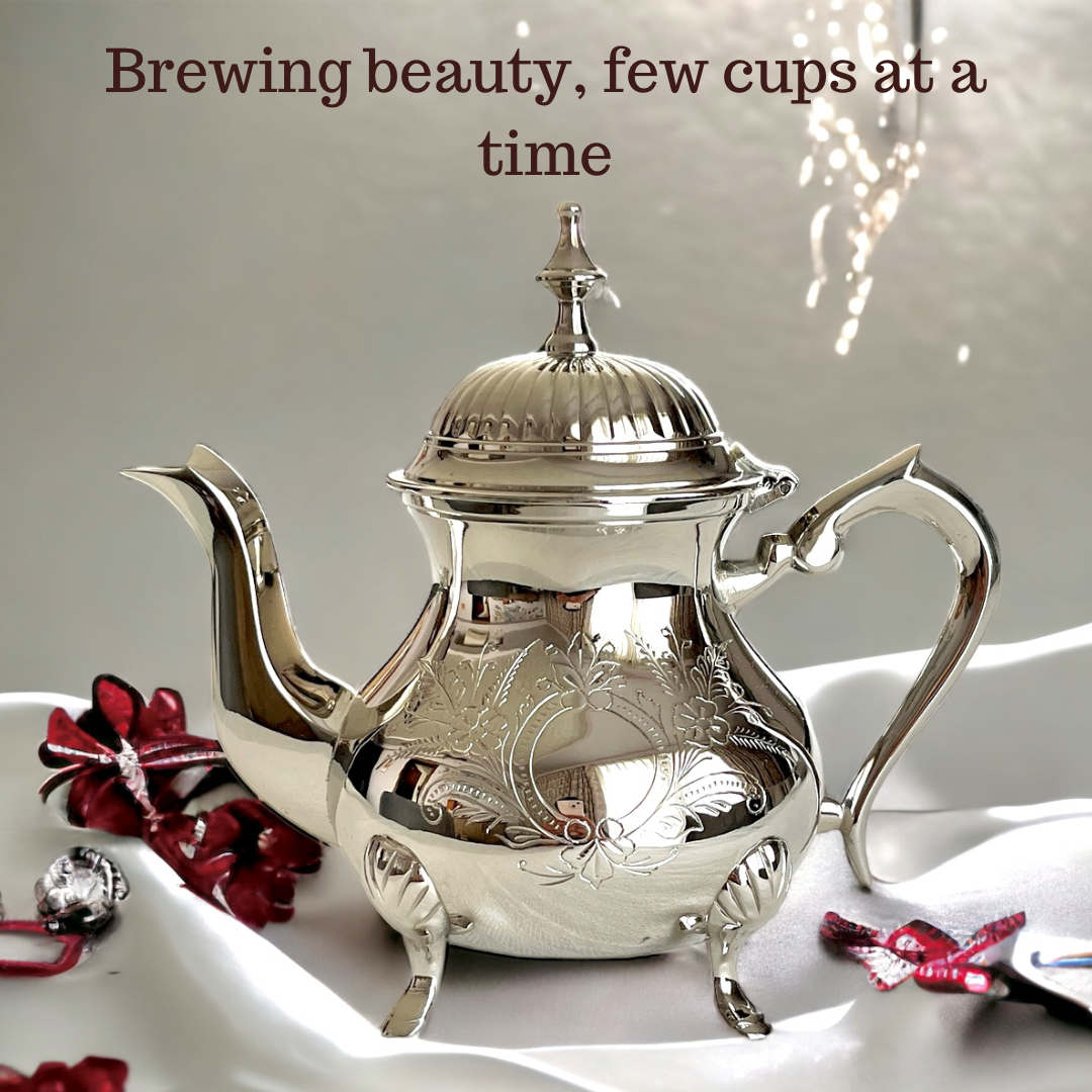 Méhfil-é-Khaas - A unique 3 piece tea set in brass