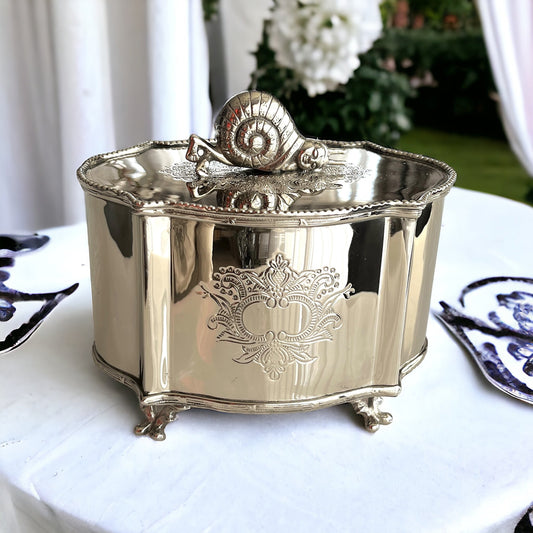 Sukóon - Brass storage box/ cookie jar