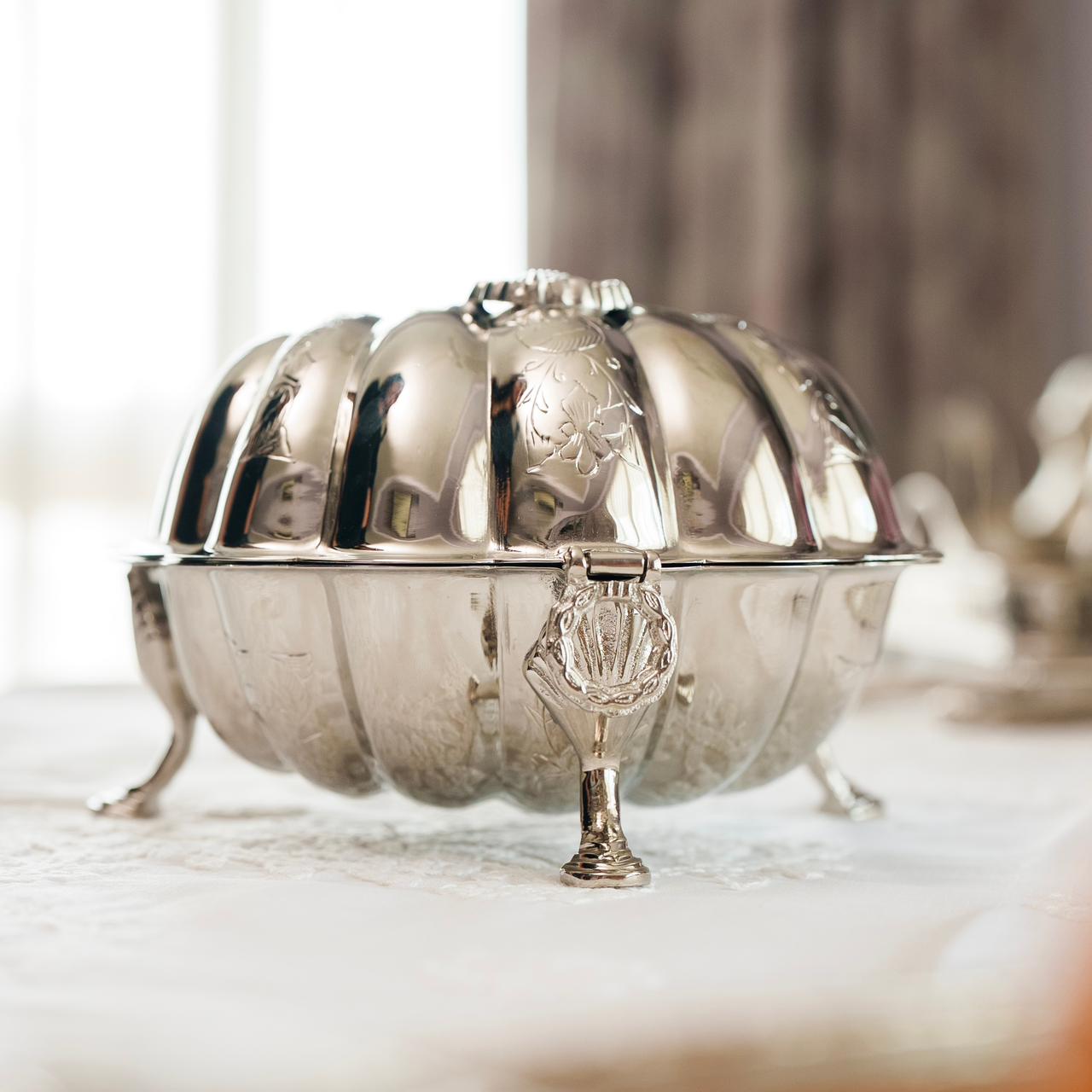Noor Daani - Shell Shaped Brass Box