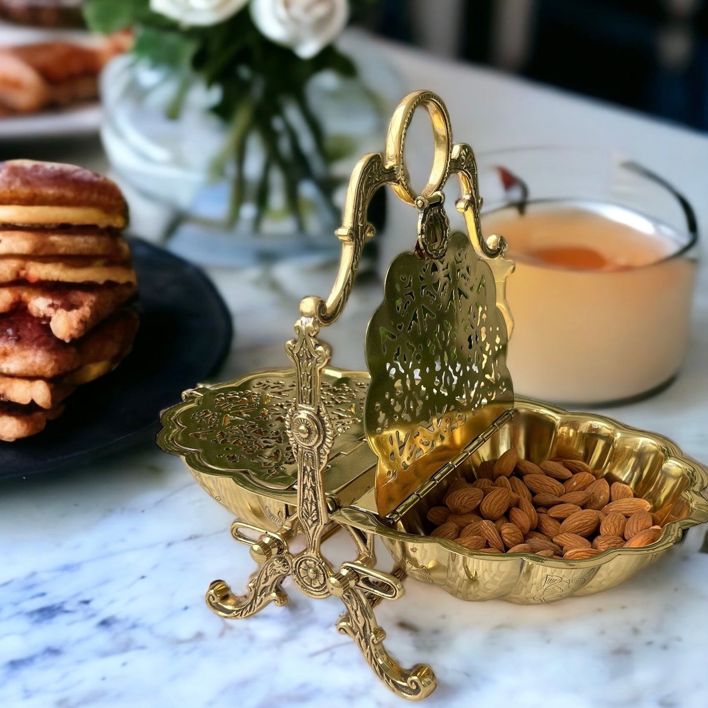 Nóor - Cookie server in brass