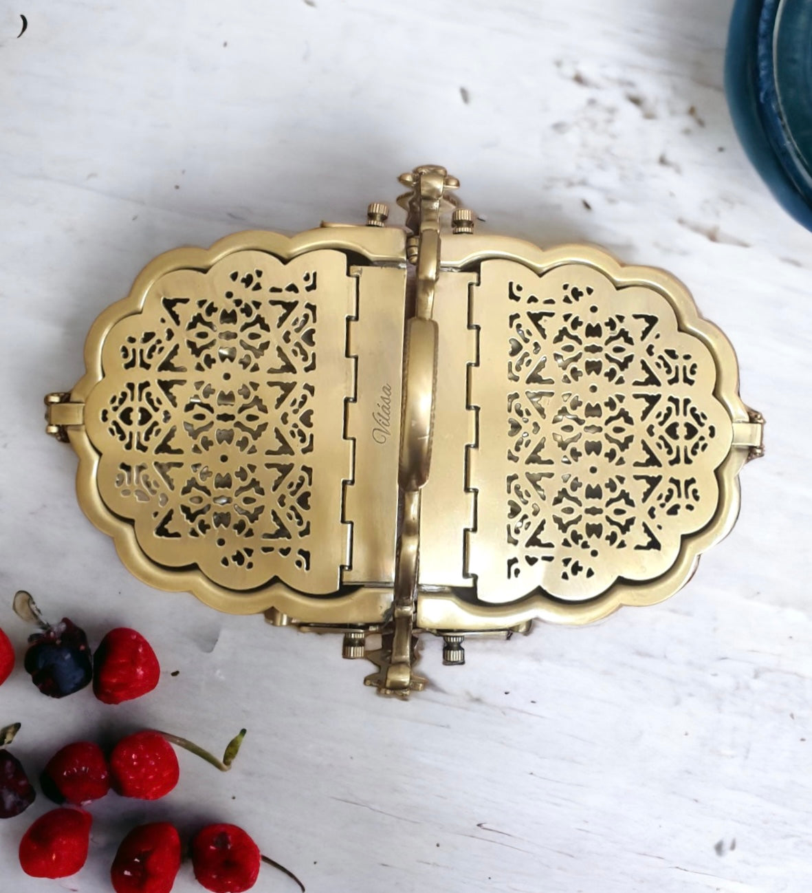 Nóor - Cookie server in brass