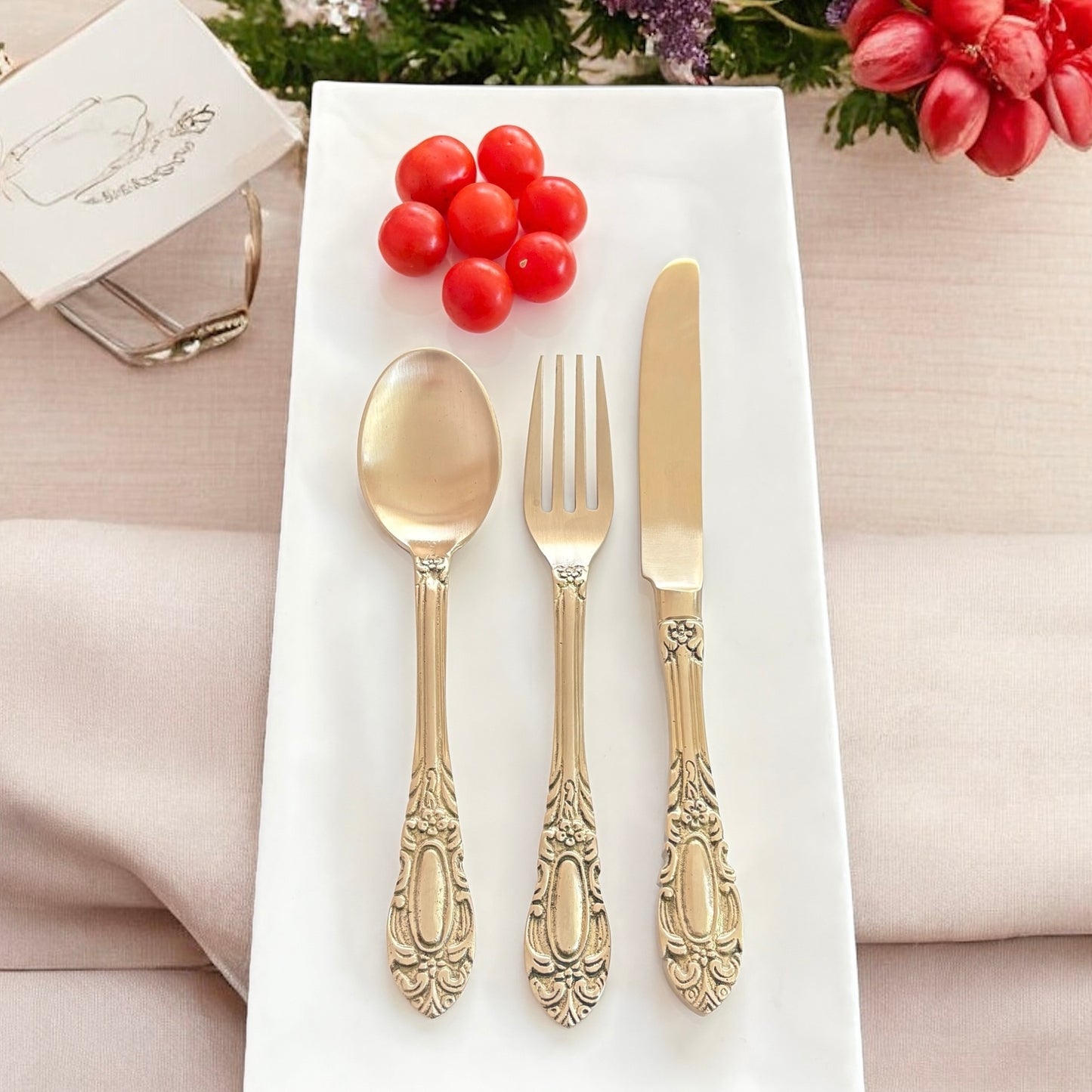 Ruáab - 12 pc Spoons & Forks set in Brass