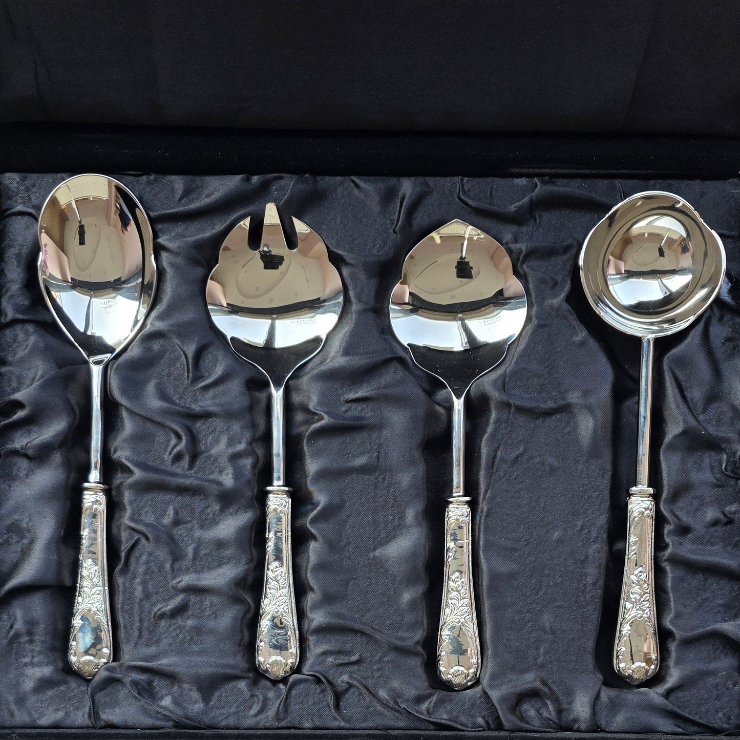 Vilora - Set of 4 serving spoons