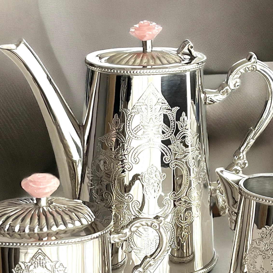 Méhfil-é-Jashn with Rose Quartz - 3 piece tea set made in brass