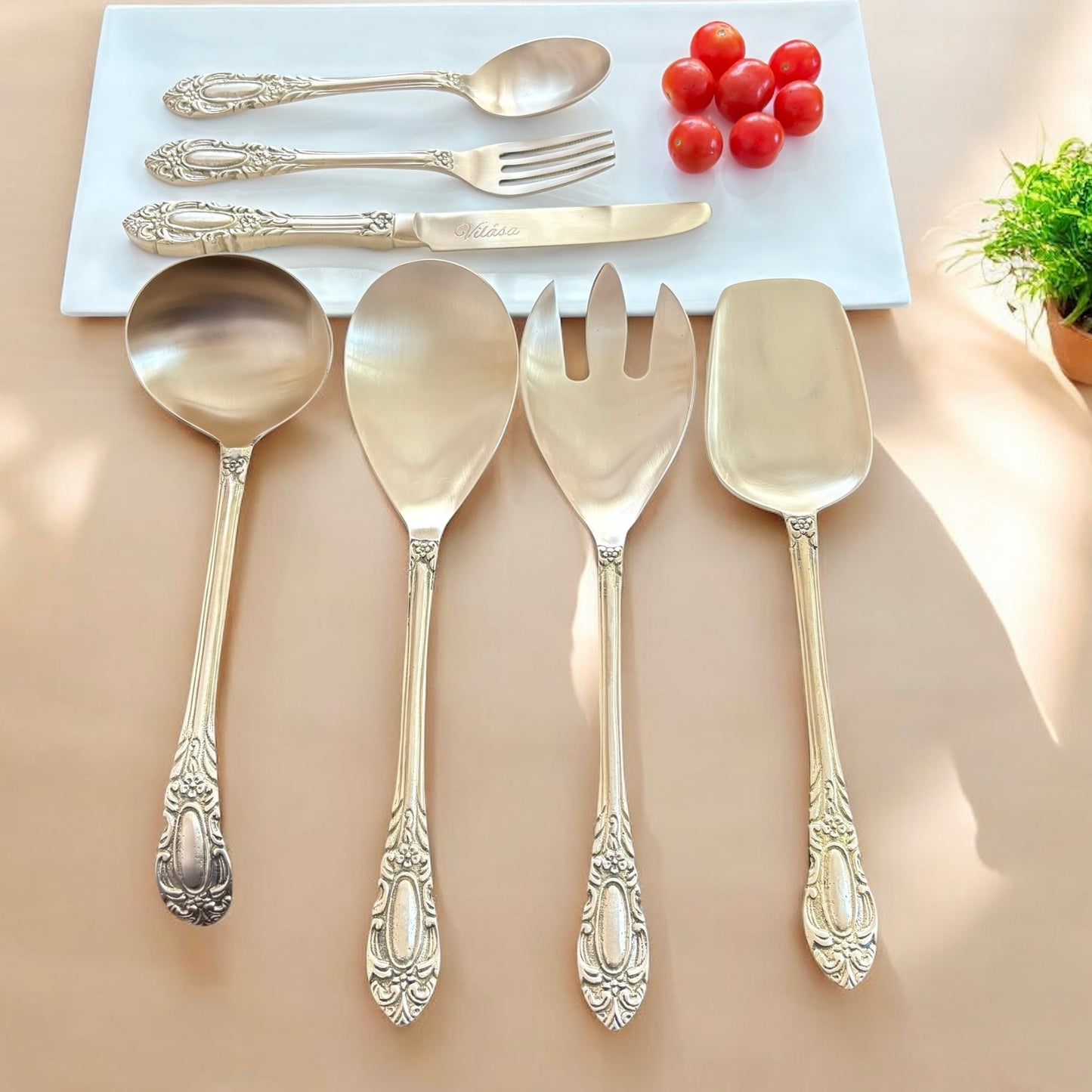 Ruáab - Set of 4 Serving Spoons in Brass