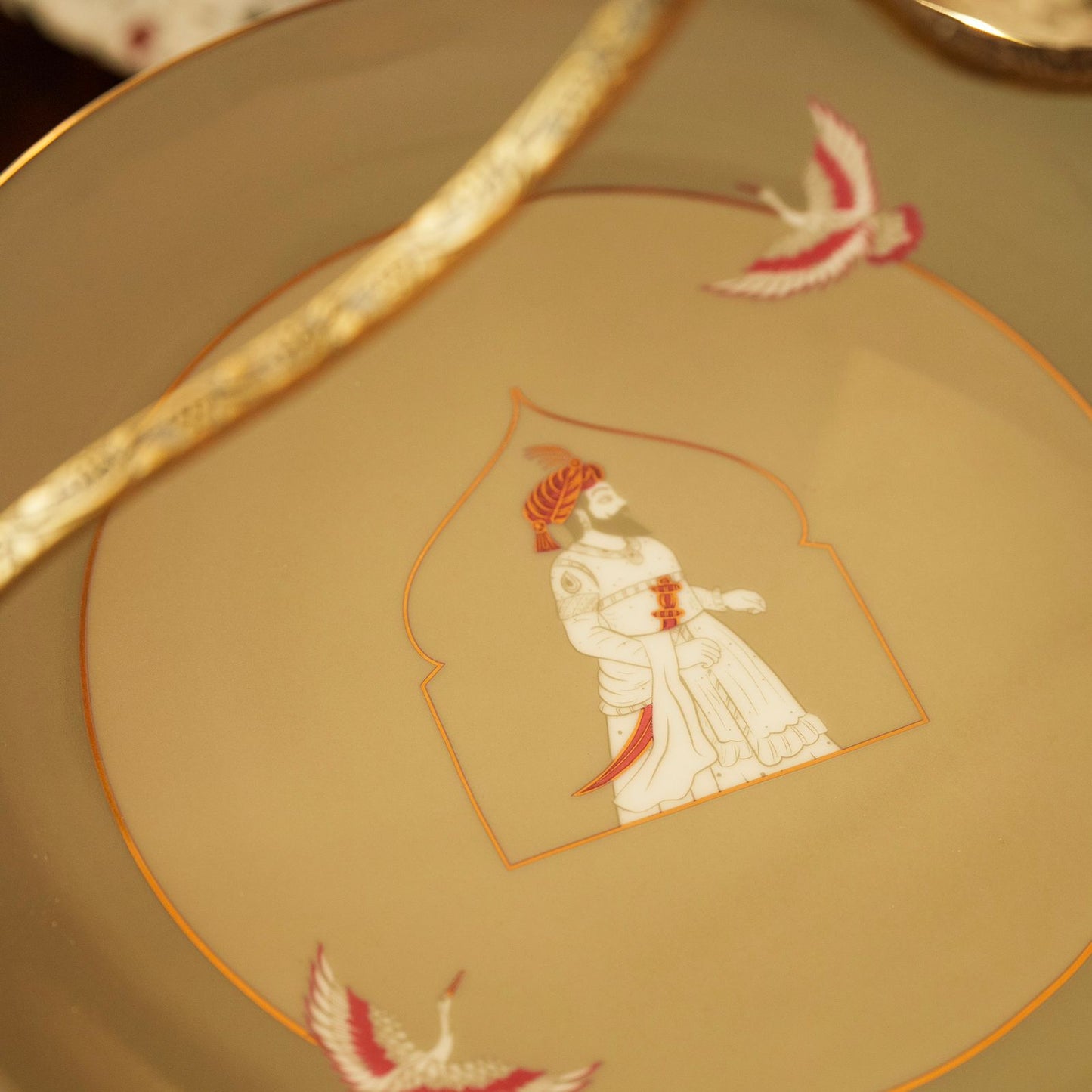 Behruz - 2 Tier platter in brass and porcelain