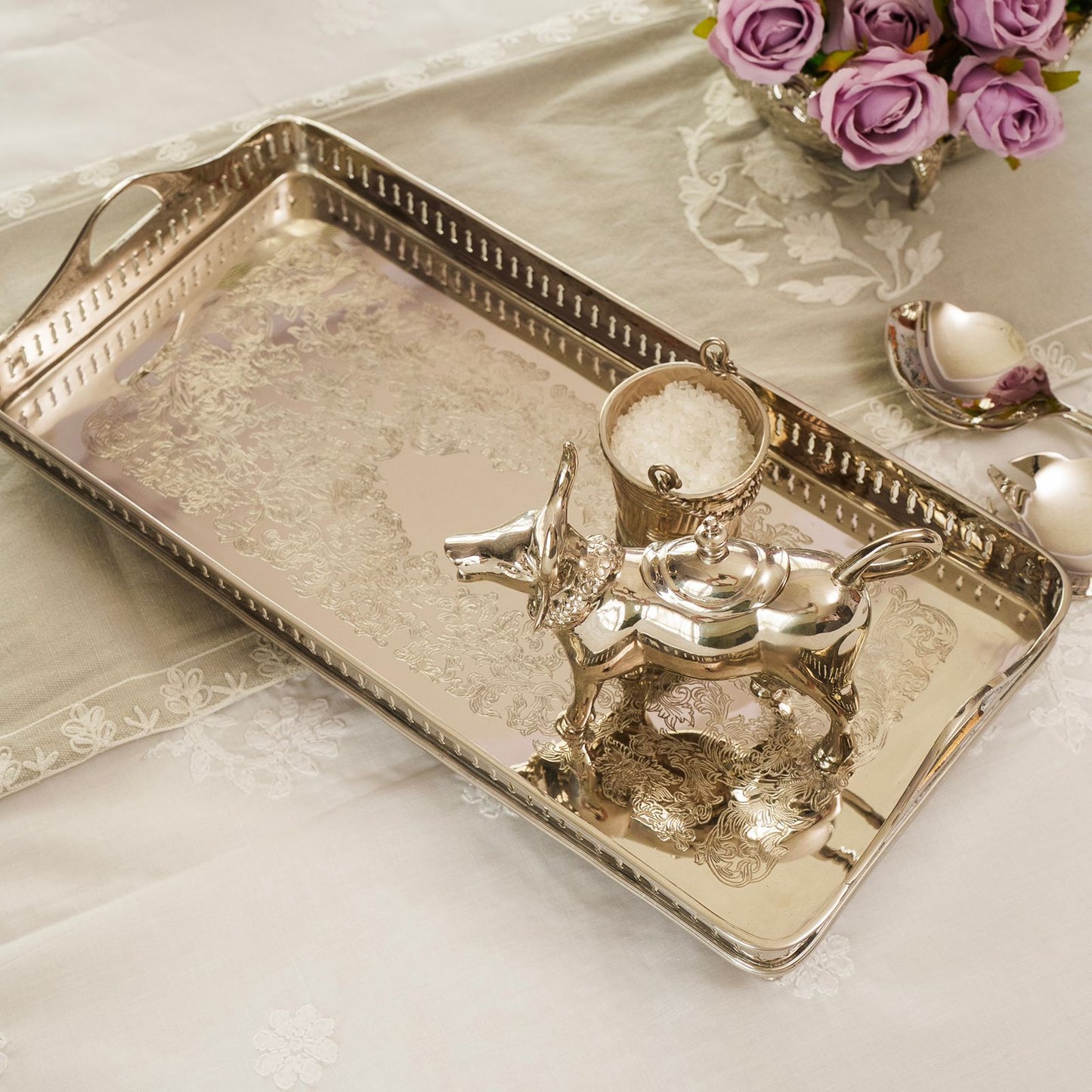 Naźm Baagh – Handcrafted Brass Tray