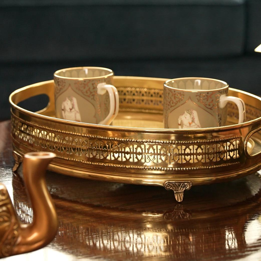 Názm - Brass tray with delicate fabric